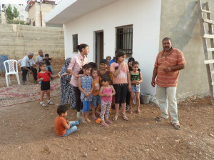 Das Haus der Familie Fhadad bei der einweihungsfeier im Juli 2015